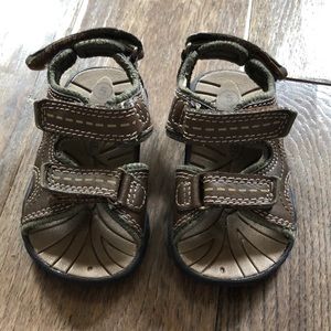 Toddler boy’s sandals